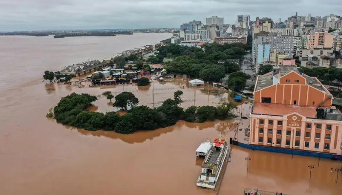 Com retorno de chuva forte no RS, população deve buscar áreas seguras